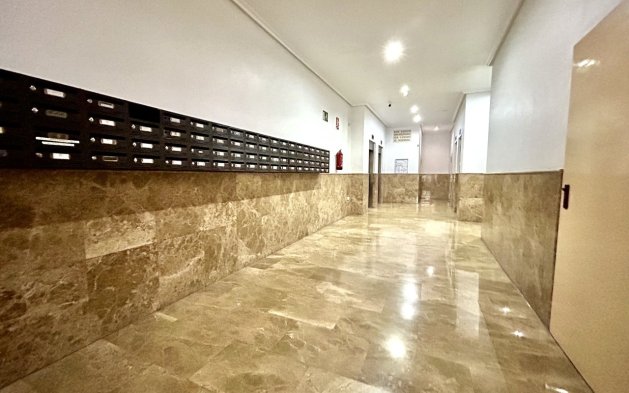 Reventa - Apartamento / piso - Torrevieja