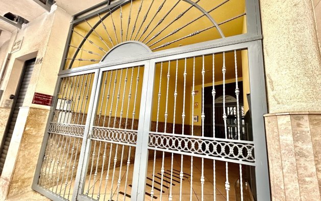 Reventa - Apartamento / piso - Torrevieja