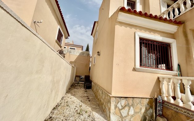 Perpardavimas - Vila - Orihuela Costa - Villamartín