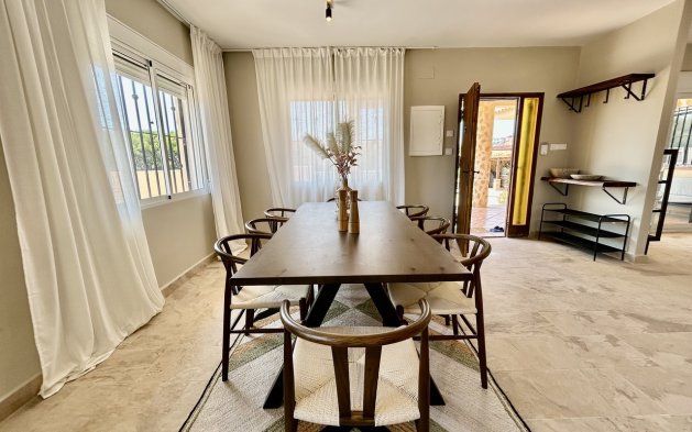 Perpardavimas - Vila - Orihuela Costa - La Zenia
