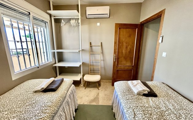 Perpardavimas - Vila - Orihuela Costa - La Zenia