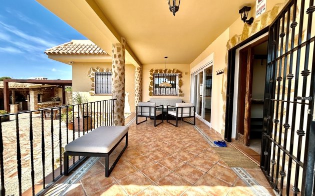Perpardavimas - Vila - Orihuela Costa - La Zenia