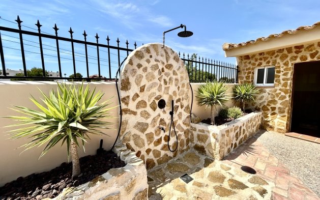 Perpardavimas - Vila - Orihuela Costa - La Zenia