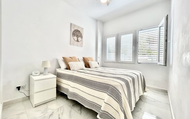 Herverkoop - Appartement / flat - Orihuela Costa - La Zenia