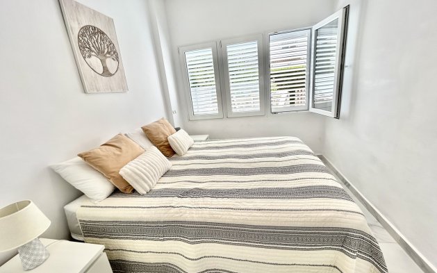 Herverkoop - Appartement / flat - Orihuela Costa - La Zenia
