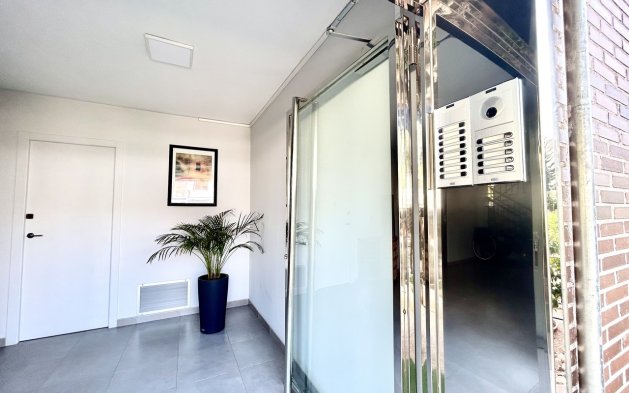 Herverkoop - Appartement / flat - Orihuela Costa - La Zenia