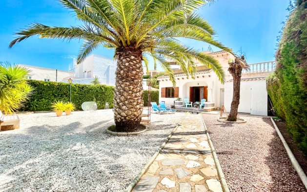 Perpardavimas - Vila - Orihuela Costa - La Zenia