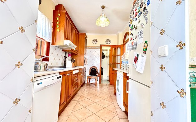 Perpardavimas - Vila - Orihuela Costa - La Zenia