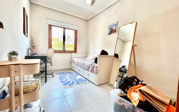 Perpardavimas - Vila - Orihuela Costa - La Zenia