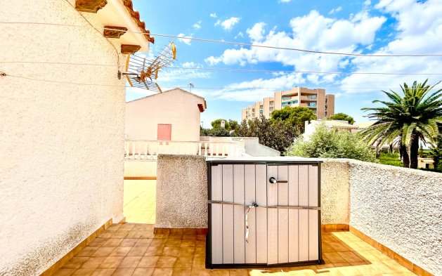Perpardavimas - Vila - Orihuela Costa - La Zenia