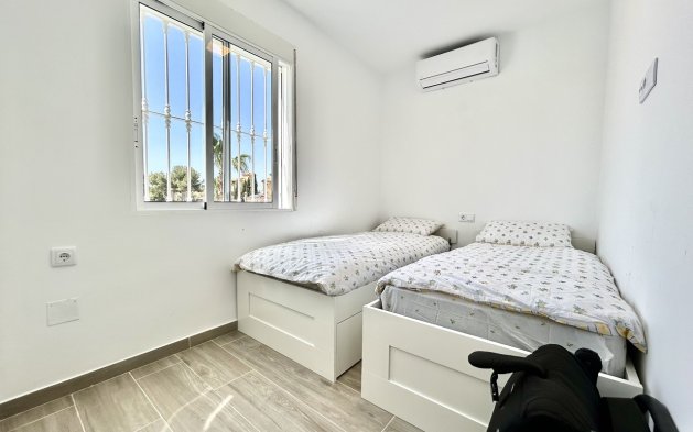 Perpardavimas - Vila - Orihuela Costa - Villamartín