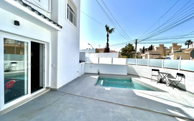 Perpardavimas - Vila - Orihuela Costa - Villamartín