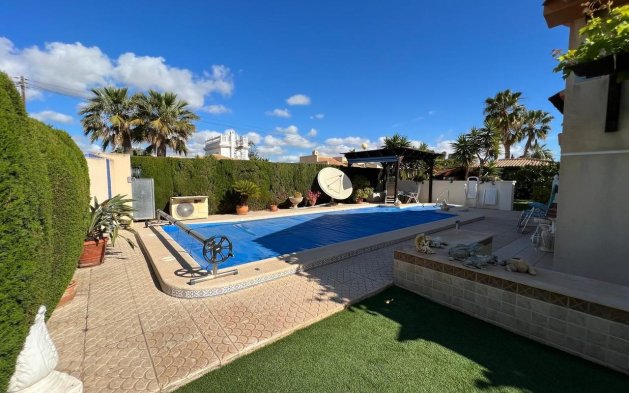 Perpardavimas - Vila - Orihuela Costa - Cabo Roig