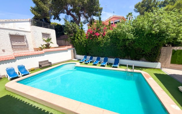 Perpardavimas - Vila - Orihuela Costa - Dehesa de Campoamor
