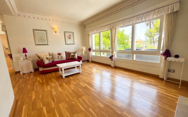 Perpardavimas - Vila - Orihuela Costa - Dehesa de Campoamor