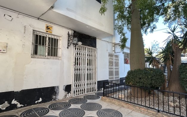 Perpardavimas - Local comercial - Orihuela Costa - Villamartín