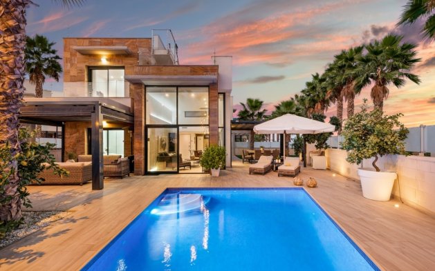 Perpardavimas - Vila - Orihuela Costa - Cabo Roig