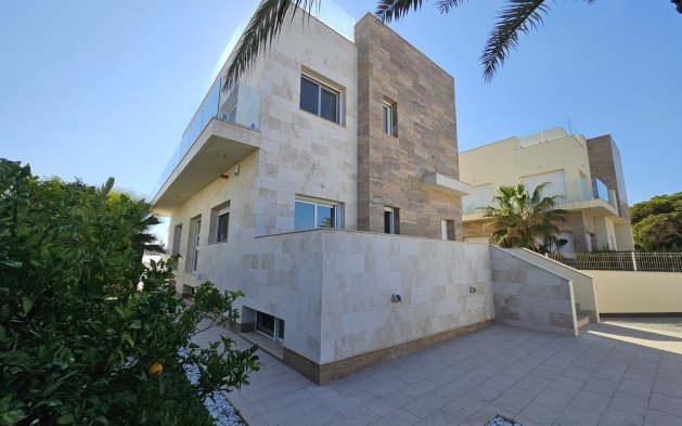 Perpardavimas - Vila - Orihuela Costa - La Zenia