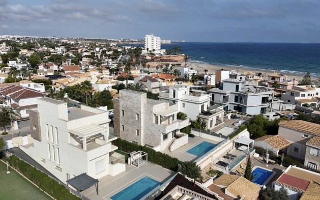 Perpardavimas - Vila - Orihuela Costa - La Zenia