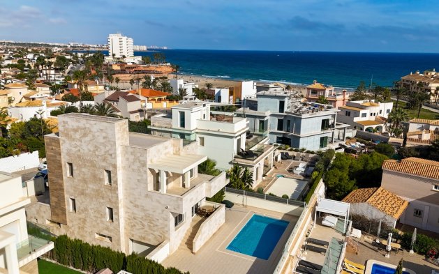Perpardavimas - Vila - Orihuela Costa - La Zenia