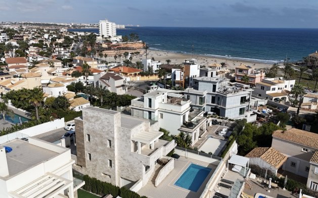 Perpardavimas - Vila - Orihuela Costa - La Zenia