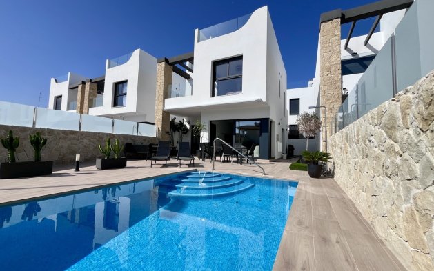 Perpardavimas - Vila - Torrevieja - Punta Prima