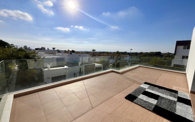 Perpardavimas - Vila - Orihuela Costa - Los Dolses