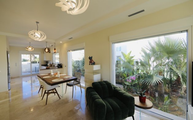 Perpardavimas - Vila - Orihuela Costa - La Zenia