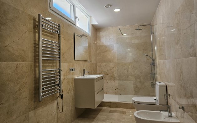 Perpardavimas - Vila - Orihuela Costa - La Zenia