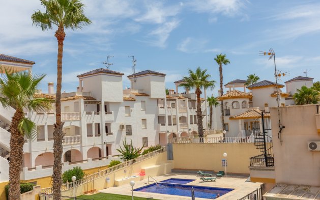 Resale - Apartment / flat - Orihuela - Villamartin
