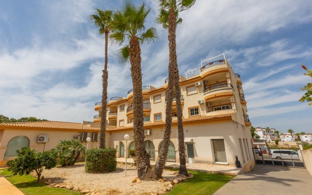 Resale - Apartment / flat - Orihuela - Villamartin