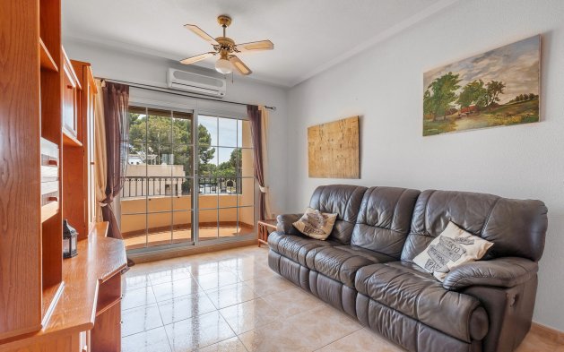 Resale - Apartment / flat - Orihuela - Villamartin