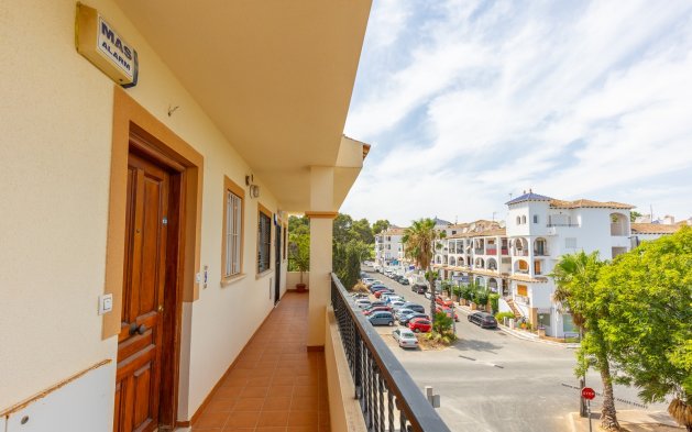 Resale - Apartment / flat - Orihuela - Villamartin