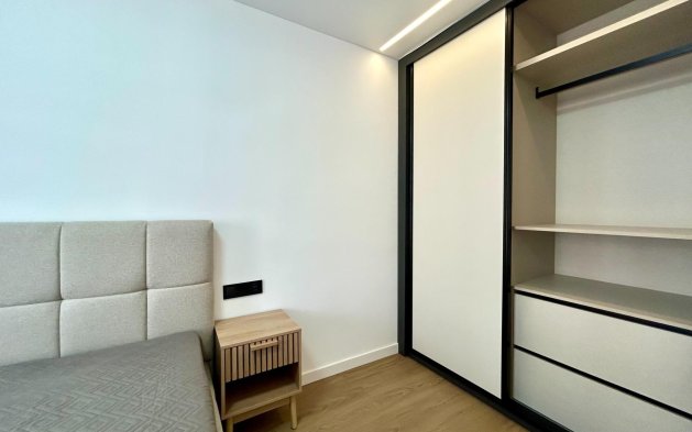Resale - Apartment / flat - Torrevieja - Punta Prima