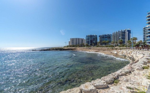 Resale - Apartment / flat - Torrevieja - Punta Prima