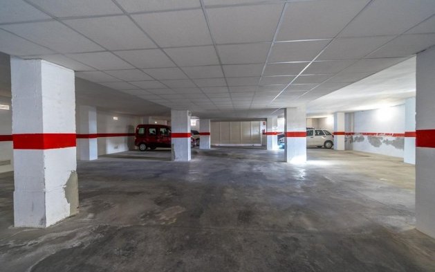 Resale - Apartment / flat - Torrevieja - Punta Prima