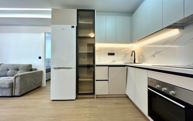 Resale - Apartment / flat - Torrevieja - Punta Prima