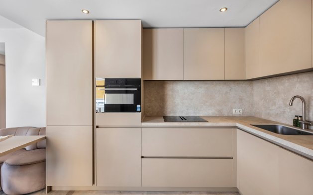 Resale - Apartment / flat - Torrevieja - Punta Prima