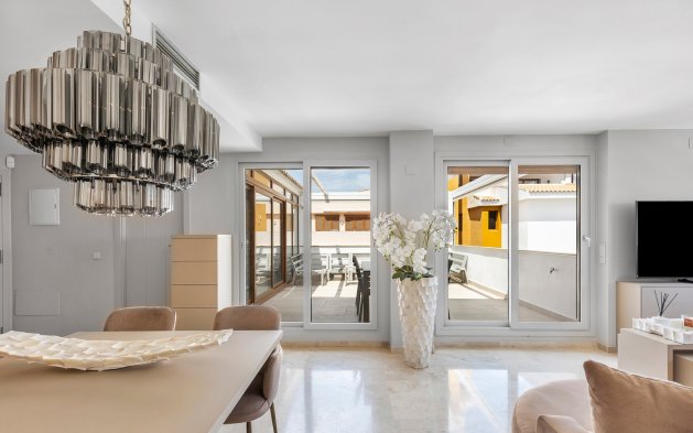 Resale - Apartment / flat - Torrevieja - Punta Prima