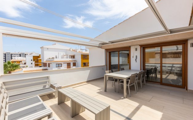 Resale - Apartment / flat - Torrevieja - Punta Prima