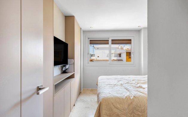 Resale - Apartment / flat - Torrevieja - Punta Prima