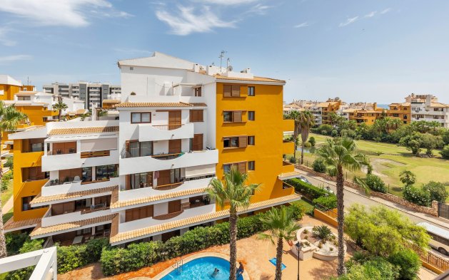 Resale - Apartment / flat - Torrevieja - Punta Prima