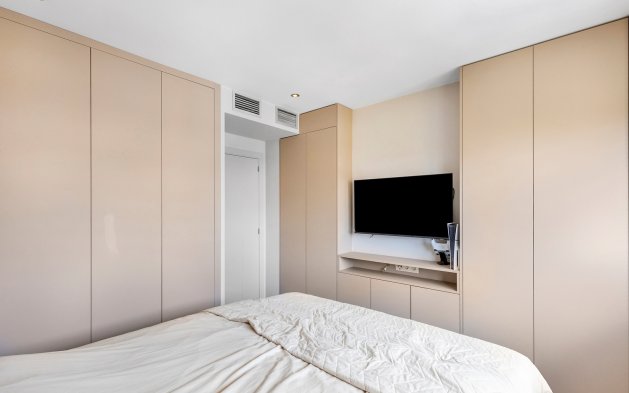 Resale - Apartment / flat - Torrevieja - Punta Prima