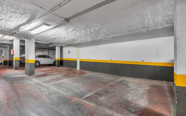 Resale - Apartment / flat - Torrevieja - Punta Prima