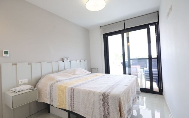 Odsprzedaż - Mieszkanie w bloku - Orihuela Costa