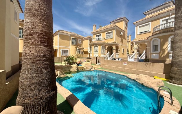 Reventa - Villa - Orihuela Costa - Villamartín