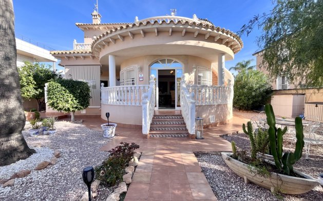 Reventa - Villa - Orihuela Costa - La Zenia