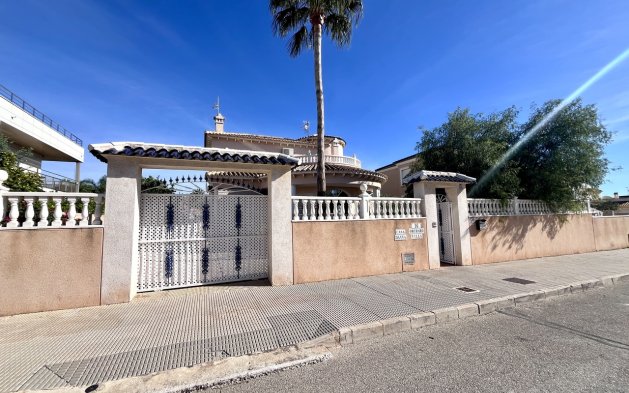 Reventa - Villa - Orihuela Costa - La Zenia