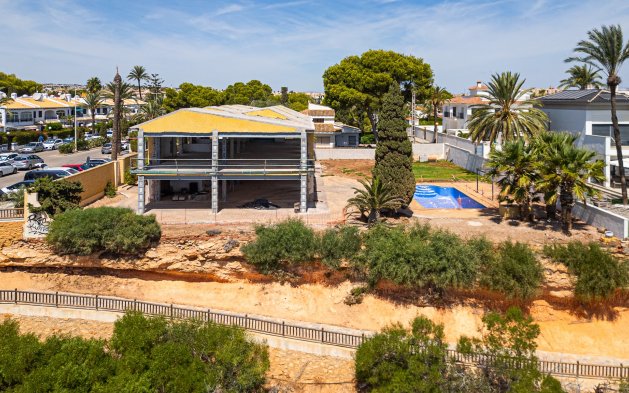 Resale - Villa - Orihuela Costa - Cabo Roig
