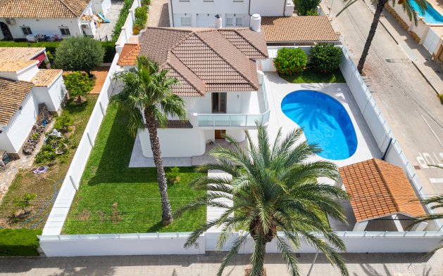 Resale - Villa - Orihuela Costa - Cabo Roig